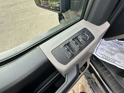 Used 2020 Ford F150 XL w/ Equipment Group 101A Mid AWD/4WD image 17
