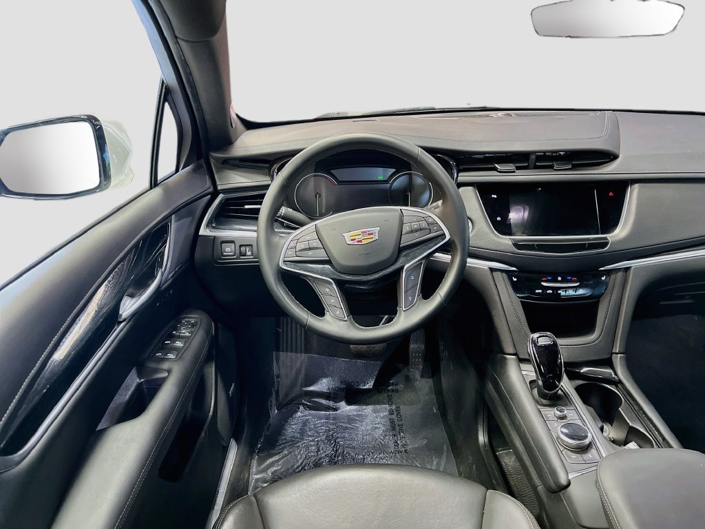 Used 2025 Cadillac XT5 Premium Luxury w/ LPO, Floor Liner Package AWD/4WD image 24