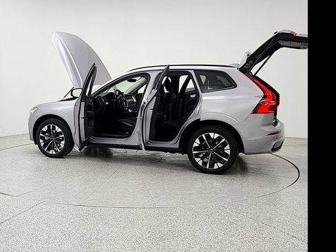 New 2026 Volvo XC60 B5 Plus w/ Protection Package Premier image 12