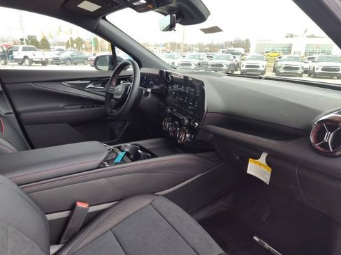 New 2025 Chevrolet Blazer EV RS FWD image 35