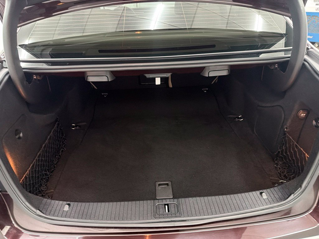 Used 2013 Mercedes-Benz E 350 Sedan image 26