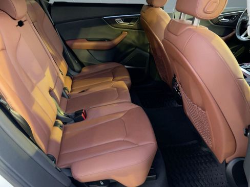 Used 2022 Audi Q8 Prestige w/ Prestige Package image 26