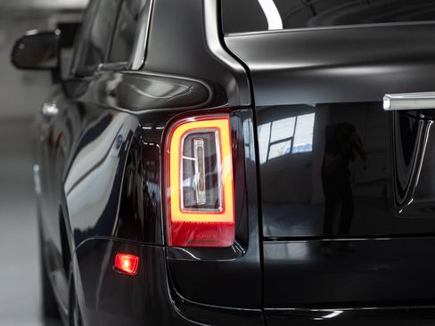 Certified 2024 Rolls-Royce Cullinan AWD/4WD image 22