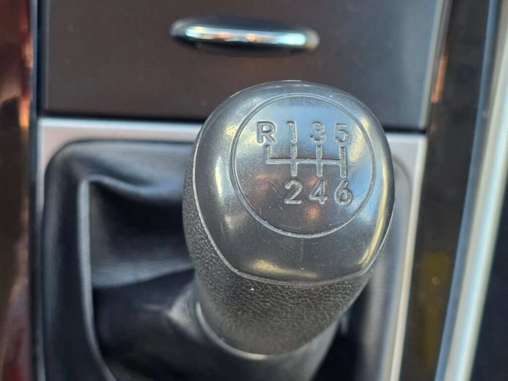 Used 2013 Hyundai Elantra GLS FWD image 27
