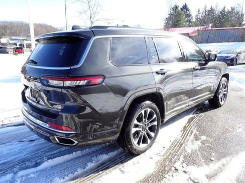 Certified 2023 Jeep Grand Cherokee L Overland image 7
