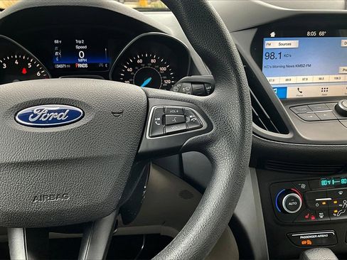 Used 2019 Ford Escape SE image 19