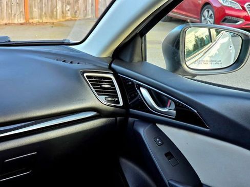 Used 2016 MAZDA MAZDA3 i Sport w/ Preferred Equipment Package image 22