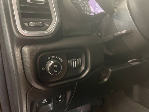 Used 2023 RAM 1500 Laramie image 14