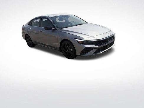 Used 2026 Hyundai Elantra SEL Sport Premium FWD image 7