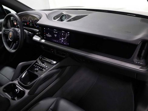 New 2026 Porsche Cayenne E-Hybrid AWD/4WD image 6