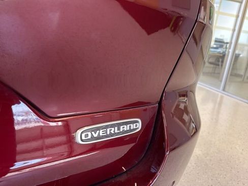 Used 2024 Jeep Grand Cherokee Overland w/ Luxury Tech Group IV AWD/4WD image 9