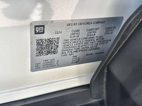 Used 2025 Chevrolet Trax LT FWD image 32