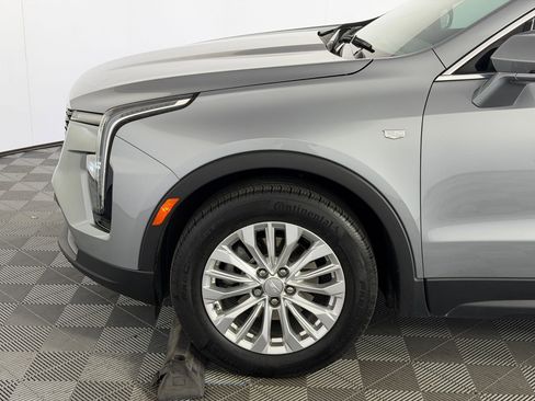 Used 2024 Cadillac XT4 Luxury w/ Cold Weather Package image 11