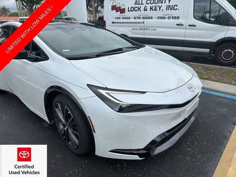Used 2023 Toyota Prius Limited FWD image 1