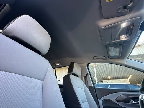 Used 2023 GMC Terrain SLE w/ Driver Convenience Package image 21