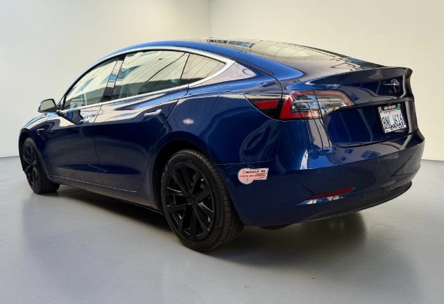 Used 2020 Tesla Model 3 Standard Range Plus RWD image 4