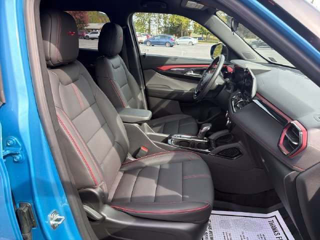 Used 2025 Chevrolet TrailBlazer RS w/ Driver Confidence Package AWD/4WD image 4