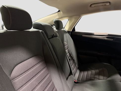 Used 2020 Ford Fusion SE FWD image 25