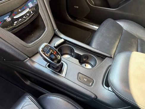 Used 2017 Cadillac XT5 Luxury image 21