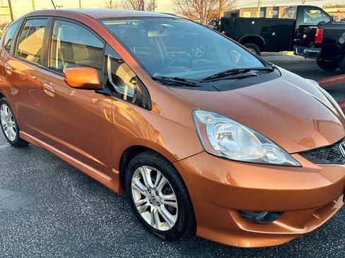 Used 2010 Honda Fit Sport image 3