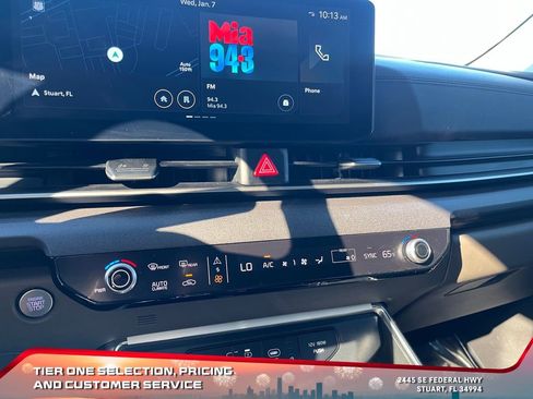 Used 2025 Kia Carnival SX image 31