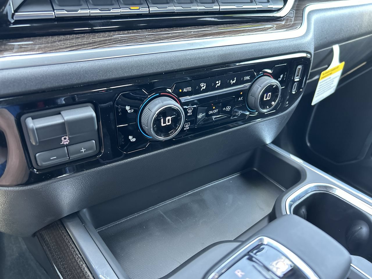 New 2026 Chevrolet Silverado 1500 RST AWD/4WD image 29
