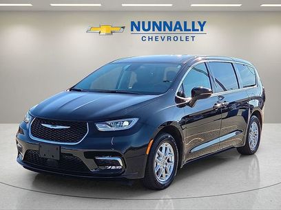 Used 2024 Chrysler Pacifica Touring-L