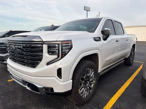 Used 2024 GMC Sierra 1500 Denali Ultimate image 1