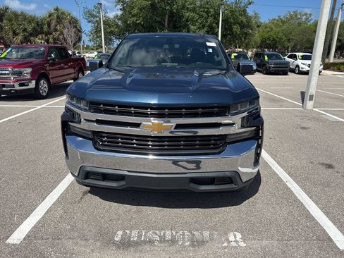 Used 2019 Chevrolet Silverado 1500 LT w/ All-Star Edition image 3