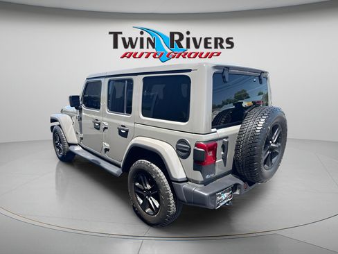 Used 2020 Jeep Wrangler Unlimited Sahara AWD/4WD image 2