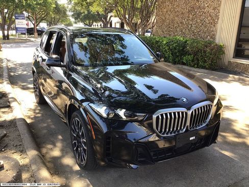 Used 2024 BMW X5 xDrive40i w/ M Sport Package AWD/4WD image 6