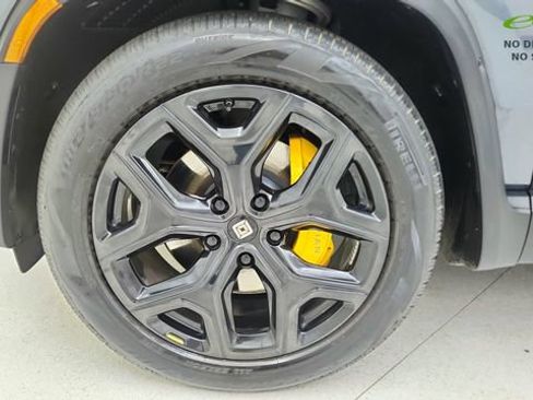 Used 2024 Rivian R1S Adventure AWD/4WD image 61