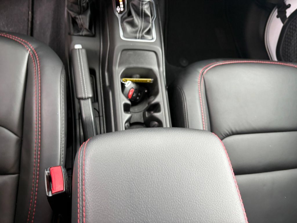Used 2025 Jeep Gladiator Rubicon AWD/4WD image 18