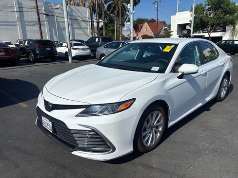 Used 2024 Toyota Camry LE FWD image 8