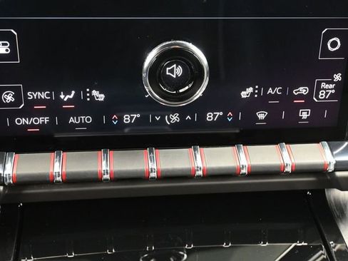 Used 2025 GMC Yukon XL AT4 Ultimate w/ LPO, Floor Liner Package image 19