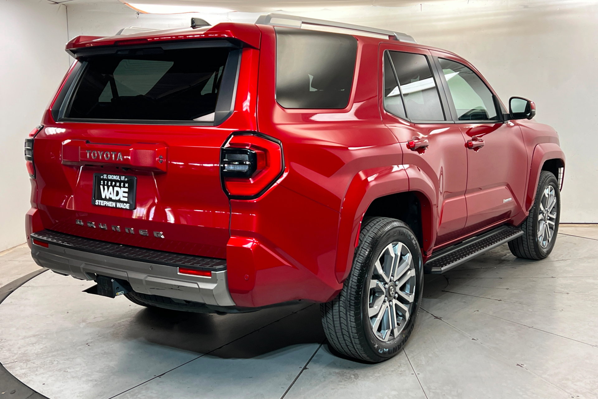 Used 2025 Toyota 4Runner Limited AWD/4WD image 6