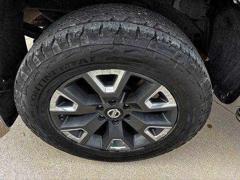 Used 2021 Nissan Titan Platinum Reserve w/ Moonroof Package image 23