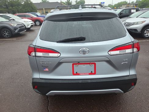 Certified 2023 Toyota Corolla Cross LE AWD/4WD image 4