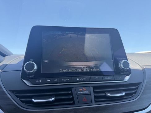 Used 2025 Nissan Altima 2.5 SV FWD image 27