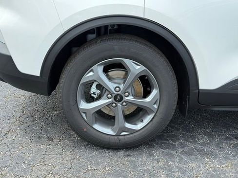 New 2025 Ford Escape ST-Line w/ Cold Weather Package FWD image 11