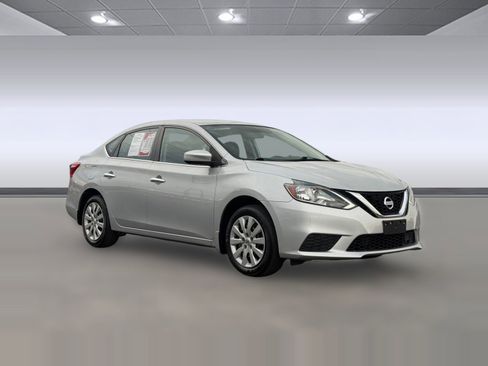 Used 2019 Nissan Sentra S image 7