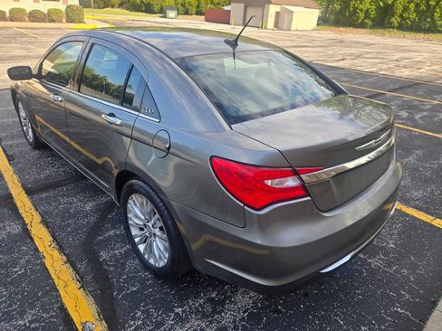 Used 2013 Chrysler 200 Limited FWD image 6
