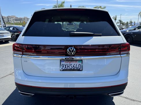 Used 2026 Volkswagen Atlas SE FWD image 8