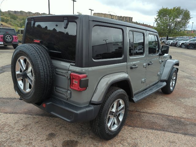 Used 2018 Jeep Wrangler Unlimited Sahara AWD/4WD image 4