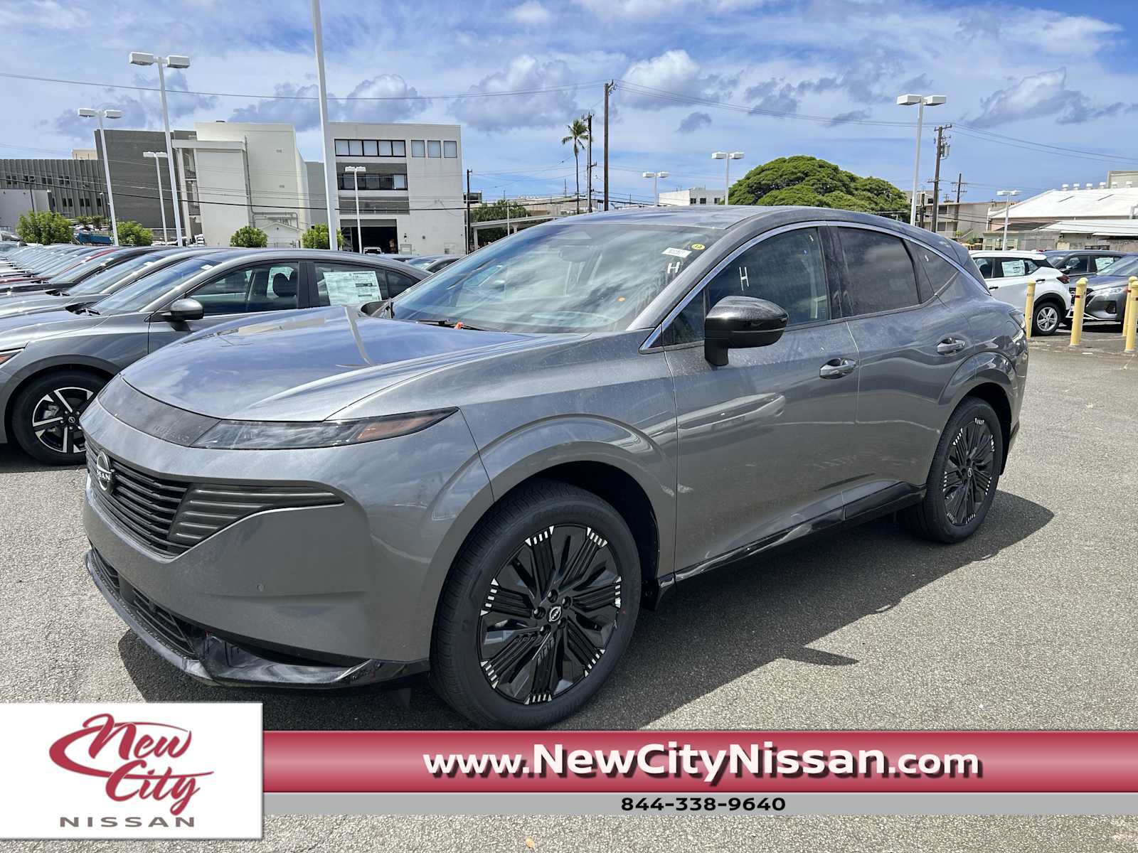 Used 2025 Nissan Murano Platinum w/ Cargo Package AWD/4WD image 1