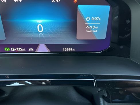 Used 2025 Volkswagen Atlas Cross Sport SE image 23