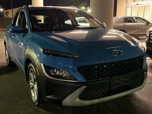 Certified 2023 Hyundai Kona SEL w/ Convenience Package FWD image 3