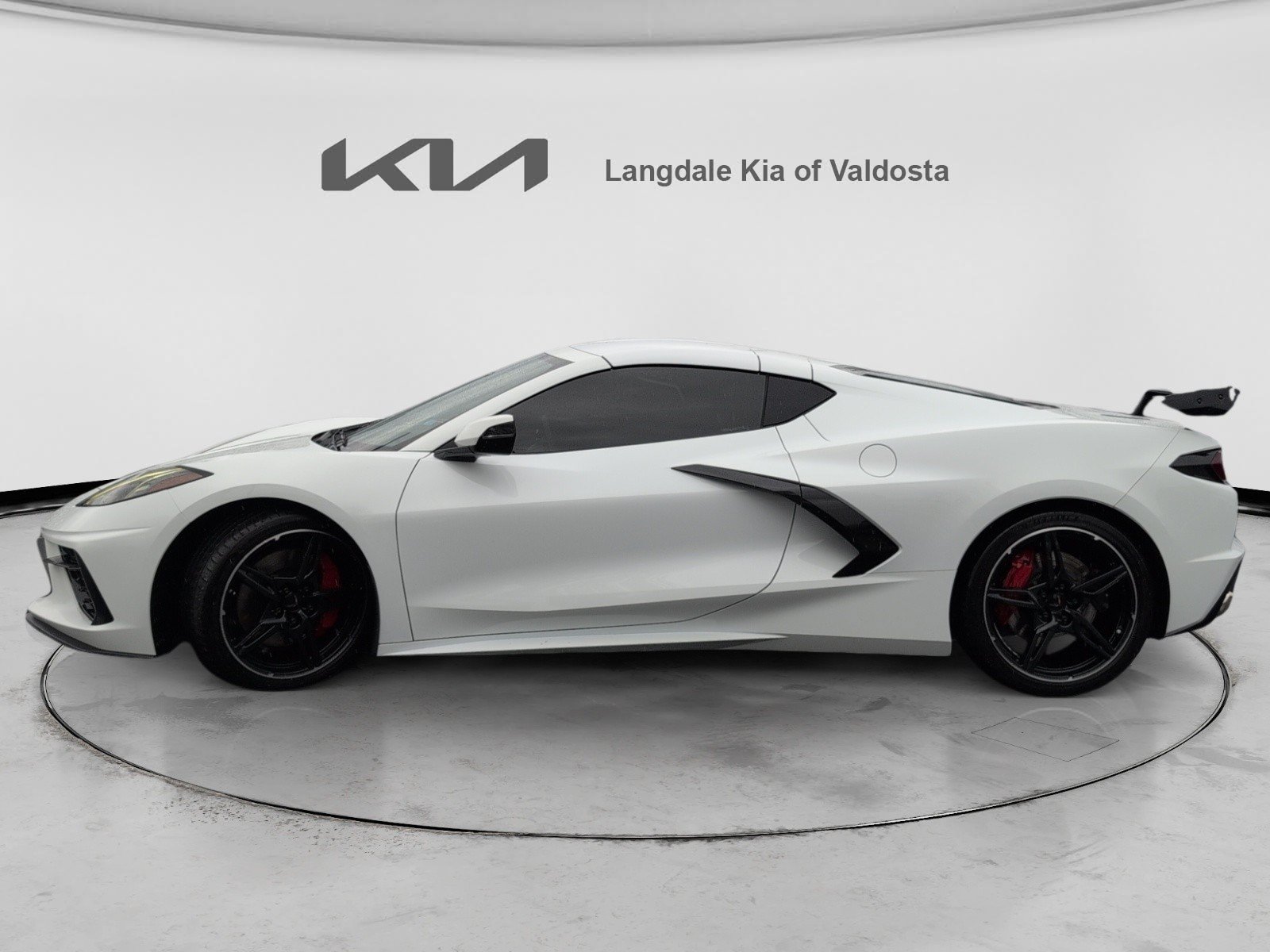 Used 2021 Chevrolet Corvette Stingray Preferred Cpe w/ Z51 Performance Package RWD image 9