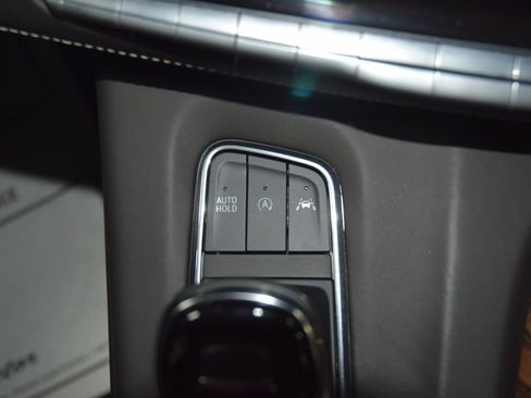 Used 2024 Cadillac Escalade ESV Premium Luxury Platinum AWD/4WD image 36