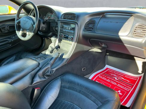 Used 2003 Chevrolet Corvette Convertible w/ Preferred Equipment Group1 image 19